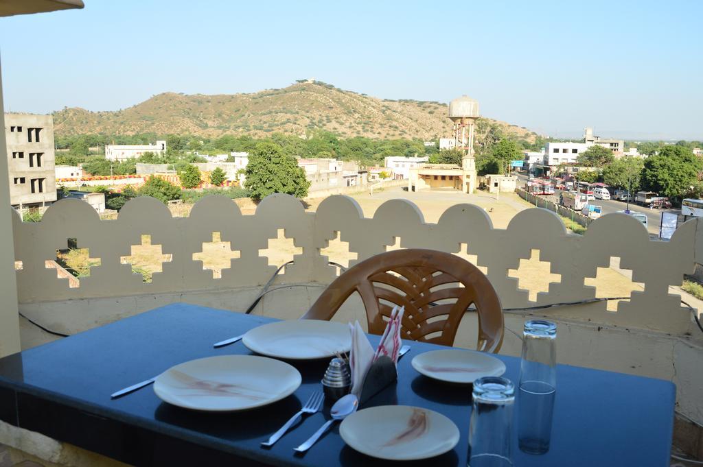 Hotel Amer View Dźajpur Zewnętrze zdjęcie